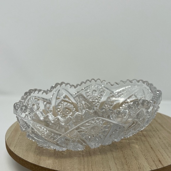 Vintage Imperial USA Leaded Crystal Divided Sawtooth Relish Olive Candy Dish - Picture 4 of 6